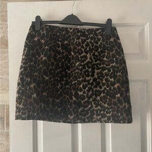 Leopard print topshop skirt